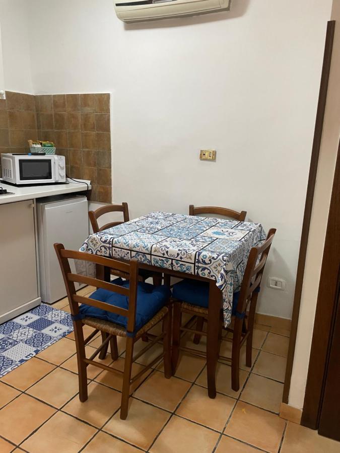 Le Suite Di Ginevra Neapel Exteriör bild